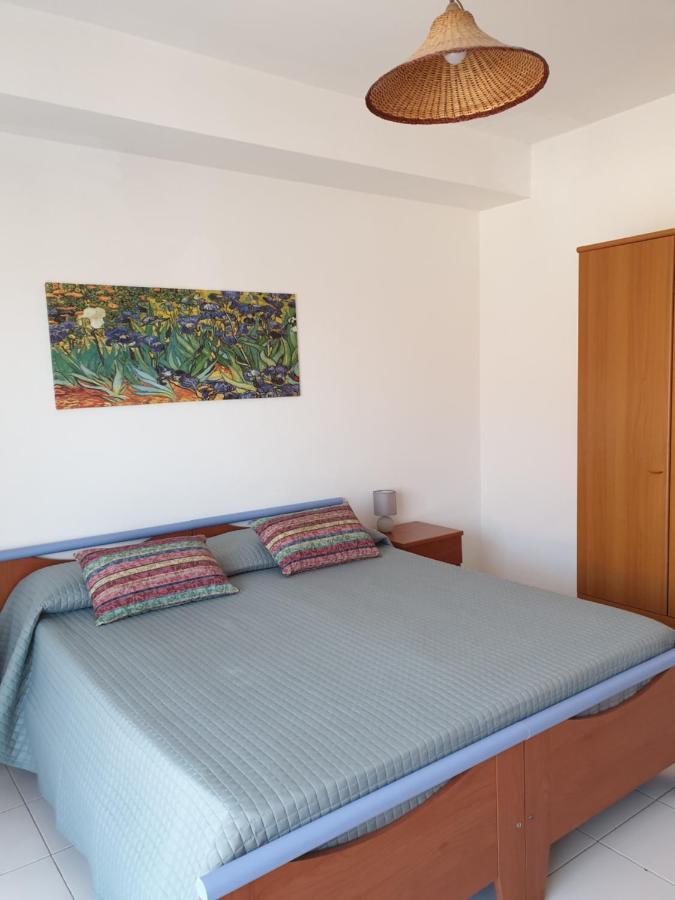 Baia Alcantara Apartments Giardini Naxos Luaran gambar